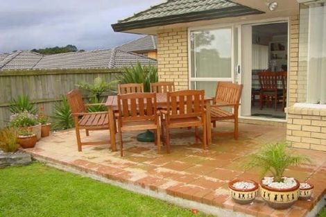 Photo of property in 124 Charles Prevost Drive, The Gardens, Auckland, 2105