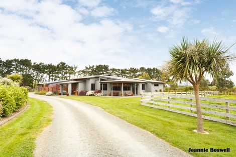 Photo of property in 5/454 Stoney Creek Road, Kelvin Grove, Palmerston North, 4470