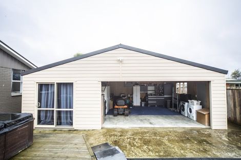 Photo of property in 8 Bryce Place, Kelvin Grove, Palmerston North, 4414