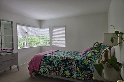 Photo of property in 4/24 Eversleigh Road, Belmont, Auckland, 0622