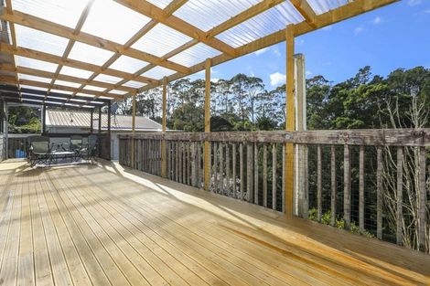 Photo of property in 8 Angeline Place, Massey, Auckland, 0614