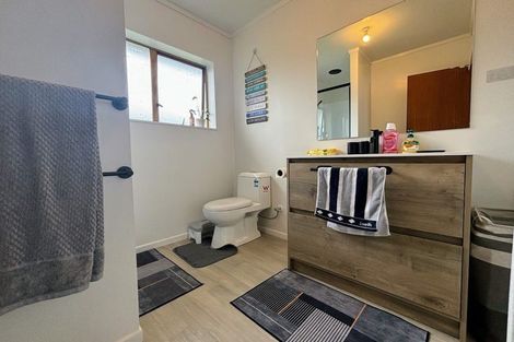 Photo of property in 1/13 Royal Arch Place, Rosehill, Papakura, 2113