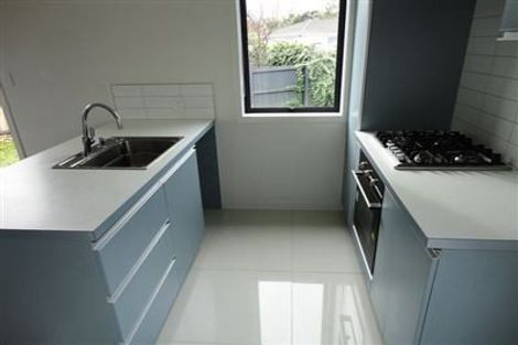 Photo of property in 14 Joshua Place, Weymouth, Auckland, 2103