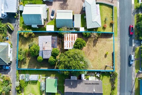 Photo of property in 4 Dawnhaven Drive, Te Atatu Peninsula, Auckland, 0610