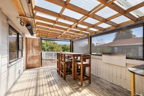 Photo of property in 41 De Quincey Terrace, Highland Park, Auckland, 2010