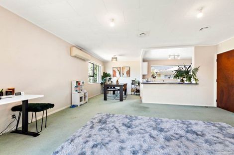 Photo of property in 41 De Quincey Terrace, Highland Park, Auckland, 2010