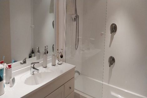 Photo of property in Highwic, 2/32 Hobson Street, Thorndon, Wellington, 6011