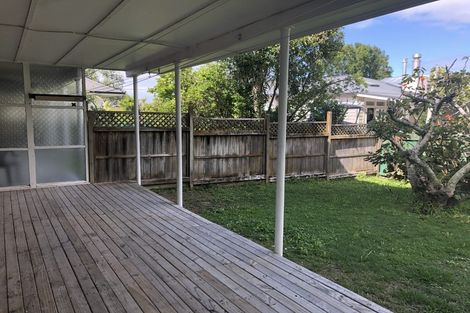 Photo of property in 2/2a Ascot Avenue, Narrow Neck, Auckland, 0624