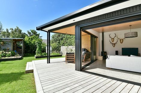 Photo of property in 59 The Circle, Manly, Whangaparaoa, 0930