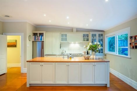 Photo of property in 18a Richmond Avenue, Northcote Point, Auckland, 0627