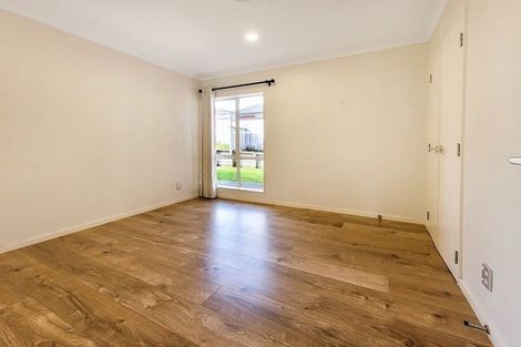 Photo of property in 15 Kouras Place, Flat Bush, Auckland, 2016