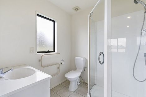 Photo of property in 13b Sunnydale Place, Oteha, Auckland, 0632