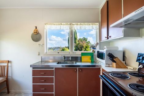Photo of property in 2/28b Sunnynook Road, Sunnynook, Auckland, 0620