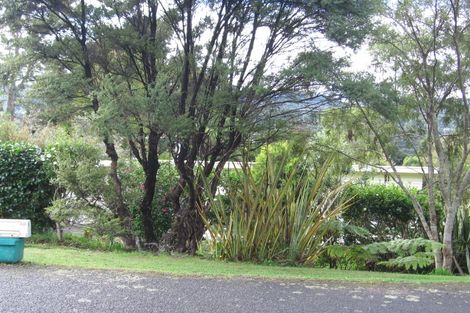 Photo of property in 36 Minnehaha Avenue, Titirangi, Auckland, 0604