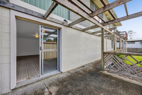 Photo of property in 17 Frankley Road, Westown, New Plymouth, 4310