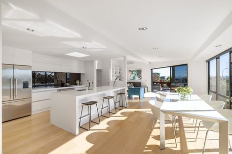 Photo of property in 272 Cannon Hill Crescent, Mount Pleasant, Christchurch, 8081