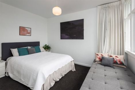 Photo of property in 10 Dyers Pass Road, Cashmere, Christchurch, 8022