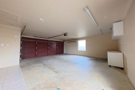 Photo of property in 593 Great South Road, Rosehill, Papakura, 2113