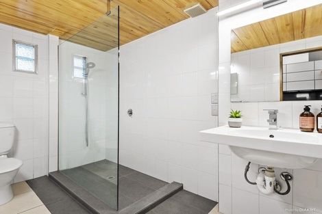 Photo of property in Stadium Garden Flats, 314/107 Thorndon Quay, Pipitea, Wellington, 6011