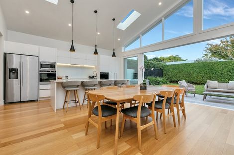 Photo of property in 7 Nottingham Street, Westmere, Auckland, 1022