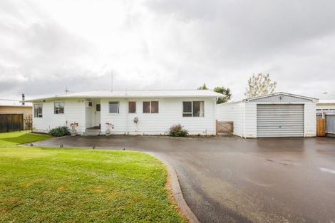 Photo of property in 12 Capri Place, Awapuni, Palmerston North, 4412