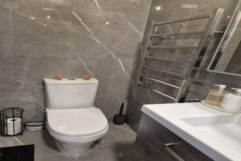 Photo of property in 15 Portland Crescent, Thorndon, Wellington, 6011