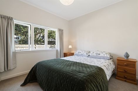 Photo of property in 6a Pupuke Road, Hillcrest, Auckland, 0627