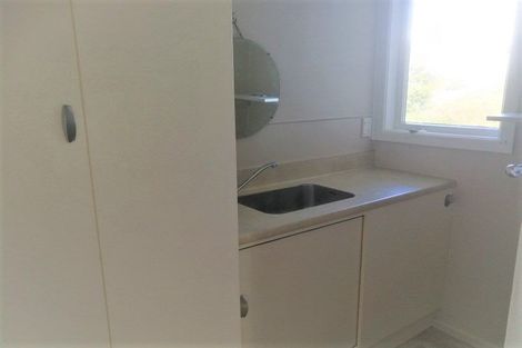 Photo of property in 18 Ramillies Place, Glenfield, Auckland, 0629