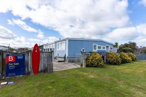 Photo of property in 2a Andresen Street, Foxton Beach, Foxton, 4815