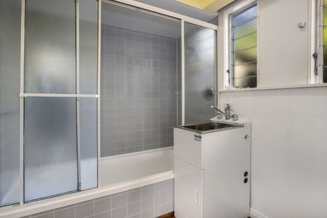 Photo of property in 53a Bayview Road, Paremata, Porirua, 5024