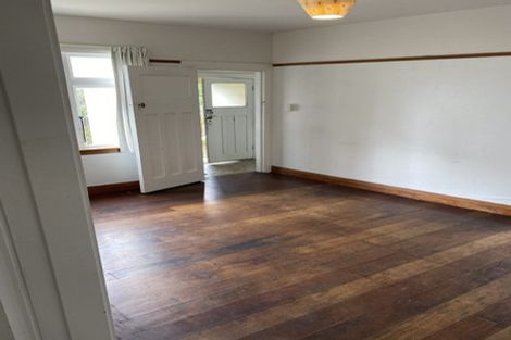 Photo of property in 14 Hawker Street, Mount Victoria, Wellington, 6011