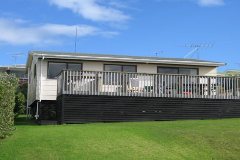 Photo of property in 7 Kotuku Place, Snells Beach, 0920