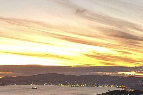 Photo of property in 84 Cypress Drive, Maungaraki, Lower Hutt, 5010