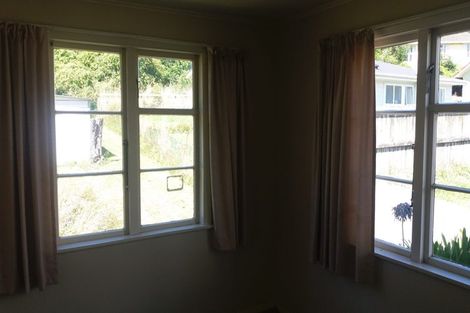 Photo of property in 196 Waddington Drive, Naenae, Lower Hutt, 5011