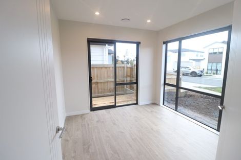 Photo of property in 16 Thomas Rielly Avenue, Hobsonville, Auckland, 0616