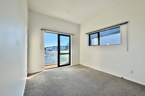 Photo of property in 10 Taiaha Street, Papakura, 2110