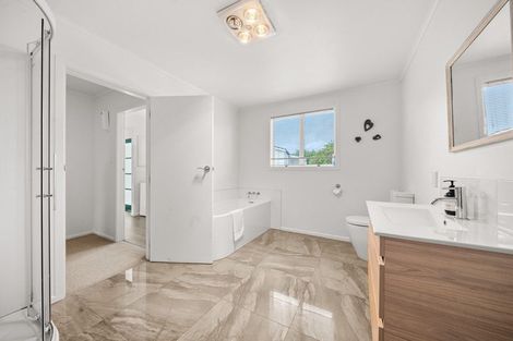 Photo of property in 30 Cologne Street, Martinborough, 5711