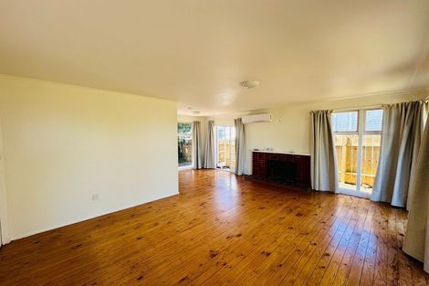 Photo of property in 156 Sunset Road, Unsworth Heights, Auckland, 0632