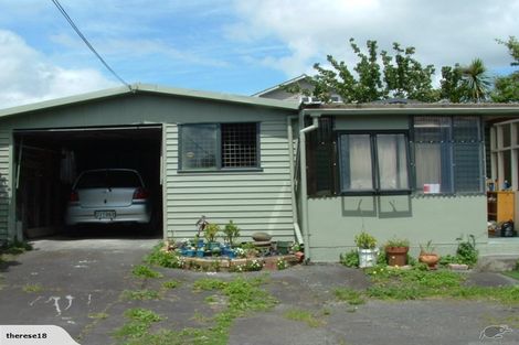 Photo of property in 38 Huia Road, Point Chevalier, Auckland, 1022