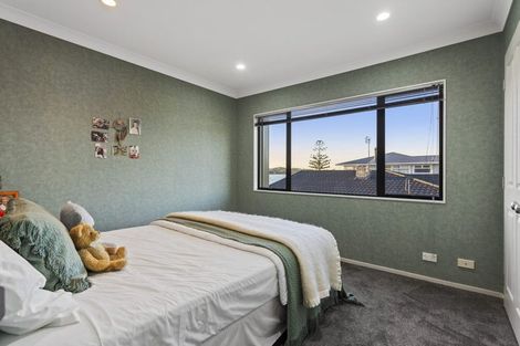 Photo of property in 14 The Parade, Bucklands Beach, Auckland, 2012