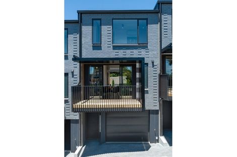 Photo of property in 1/30 Dudley Road, Mission Bay, Auckland, 1071