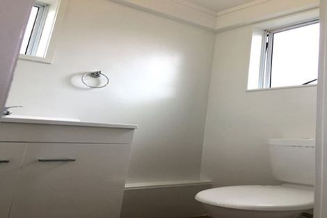 Photo of property in 244 Forrest Hill Road, Forrest Hill, Auckland, 0620