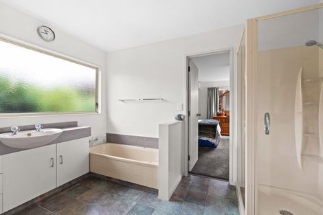 Photo of property in 34 Avondale Road, Taradale, Napier, 4112