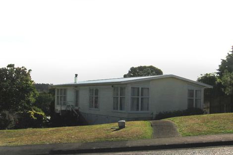 Photo of property in 29 Lantana Road, Green Bay, Auckland, 0604