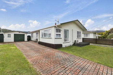 Photo of property in 38 Karamu Crescent, Wainuiomata, Lower Hutt, 5014