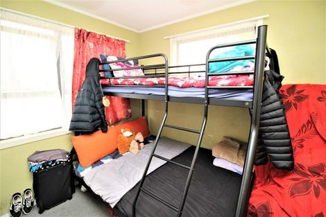 Photo of property in 12 Harwell Place, Mangere, Auckland, 2022