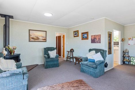 Photo of property in 4 Elder Grove, Paraparaumu, 5032