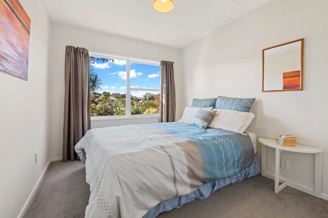 Photo of property in 18 Arosa Place, Forrest Hill, Auckland, 0620