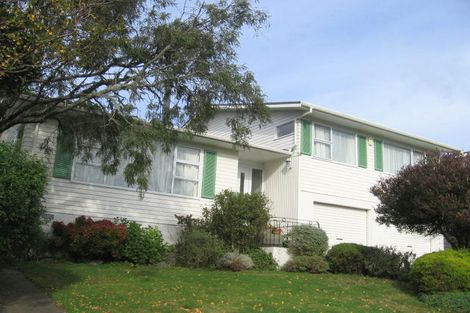 Photo of property in 8 Saint Catherines Terrace, Tawa, Wellington, 5028