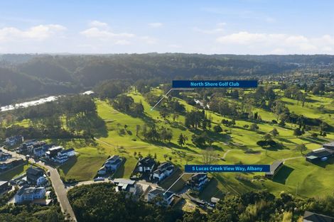 Photo of property in 5 Lucas Creek Way, Albany, Auckland, 0632